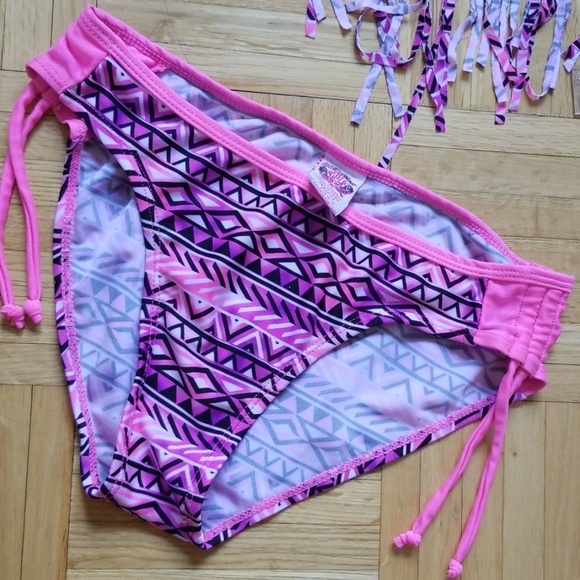 Bundle of Girls 2 Piece Halter Swim Suits, L - Picture 3 of 8